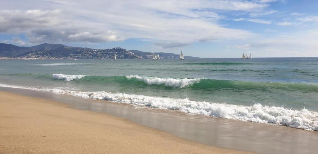 Brisa De Mar Lägenhet Empuriabrava Exteriör bild