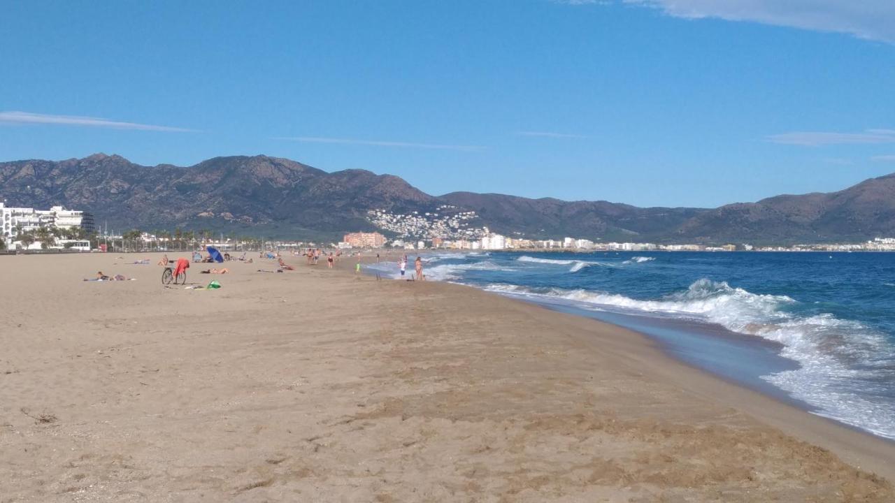 Brisa De Mar Lägenhet Empuriabrava Exteriör bild